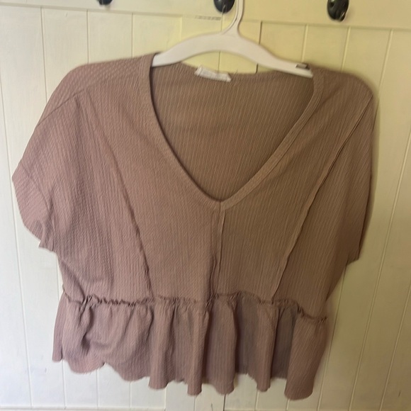 Bucketlist RUFFLE BABY DOLL CROP TOP - Picture 5 of 7